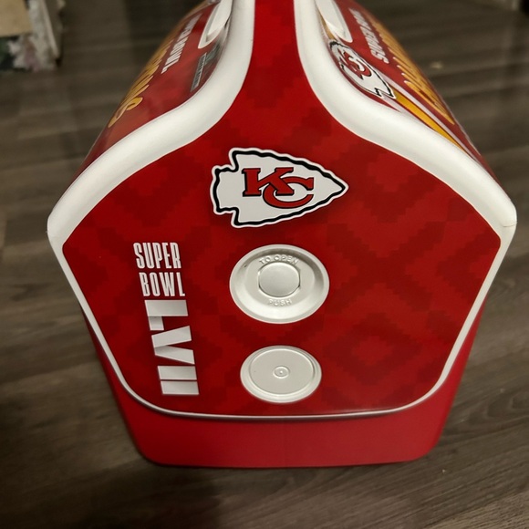 Kanas city Chiefs medium size cooler - Picture 5 of 7